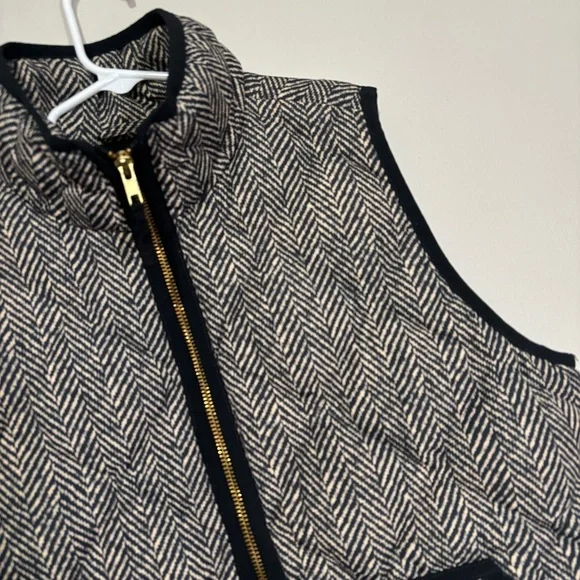 J. Crew Quilted Down Puffer Vest Size Small Black Herringbone - Picture 2 of 9
